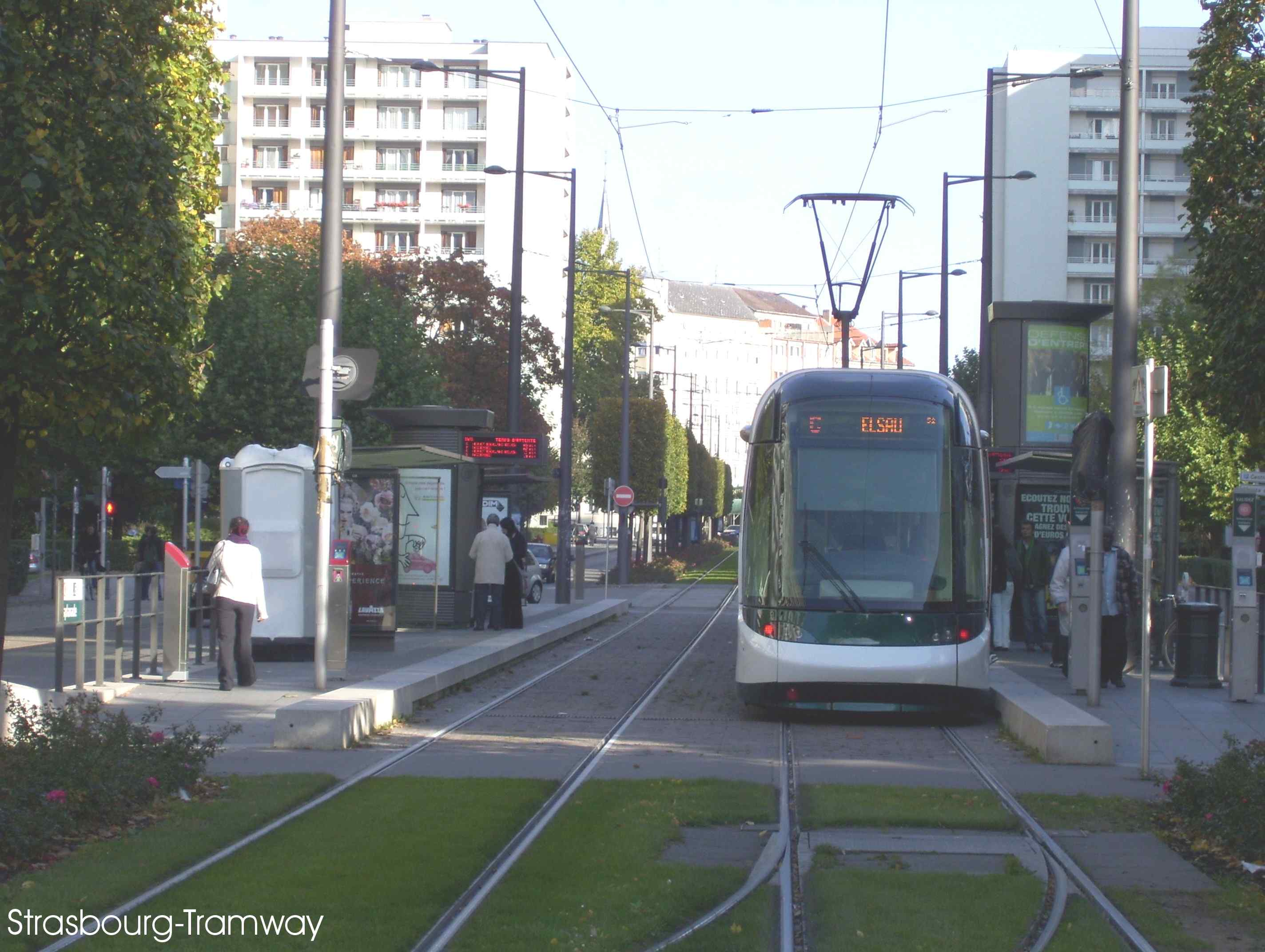 Rame Citadis en station.